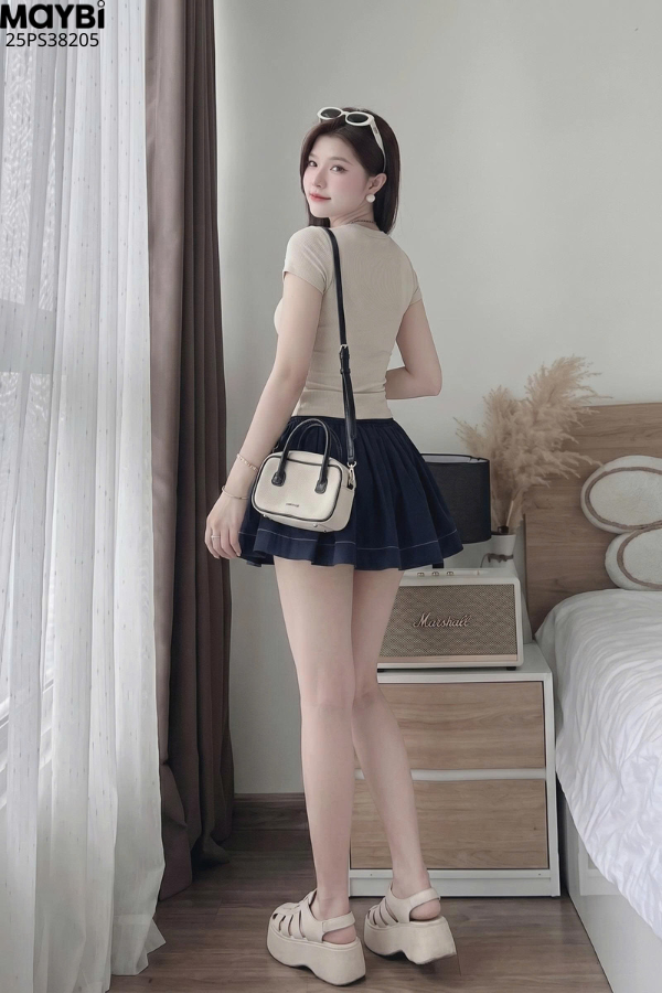 Set áo thun ôm chân váy xòe mini