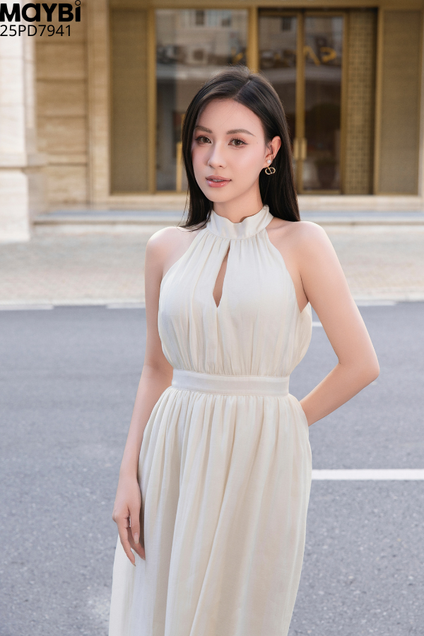 Đầm kem Cổ Yếm Dáng Dài Thanh Lịch