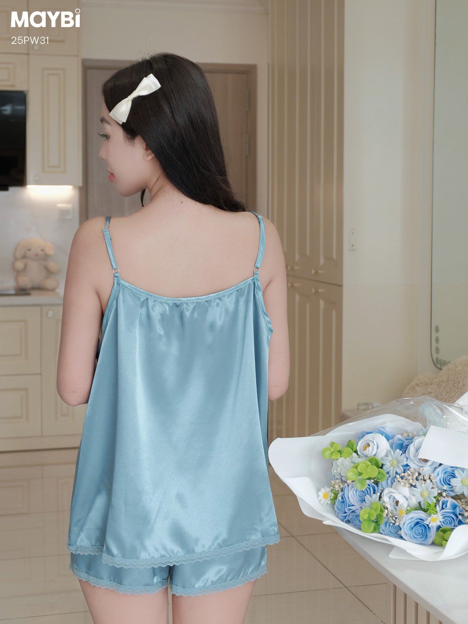 Bộ pyjama hai dây phối nơ ngắn chất lụa satin