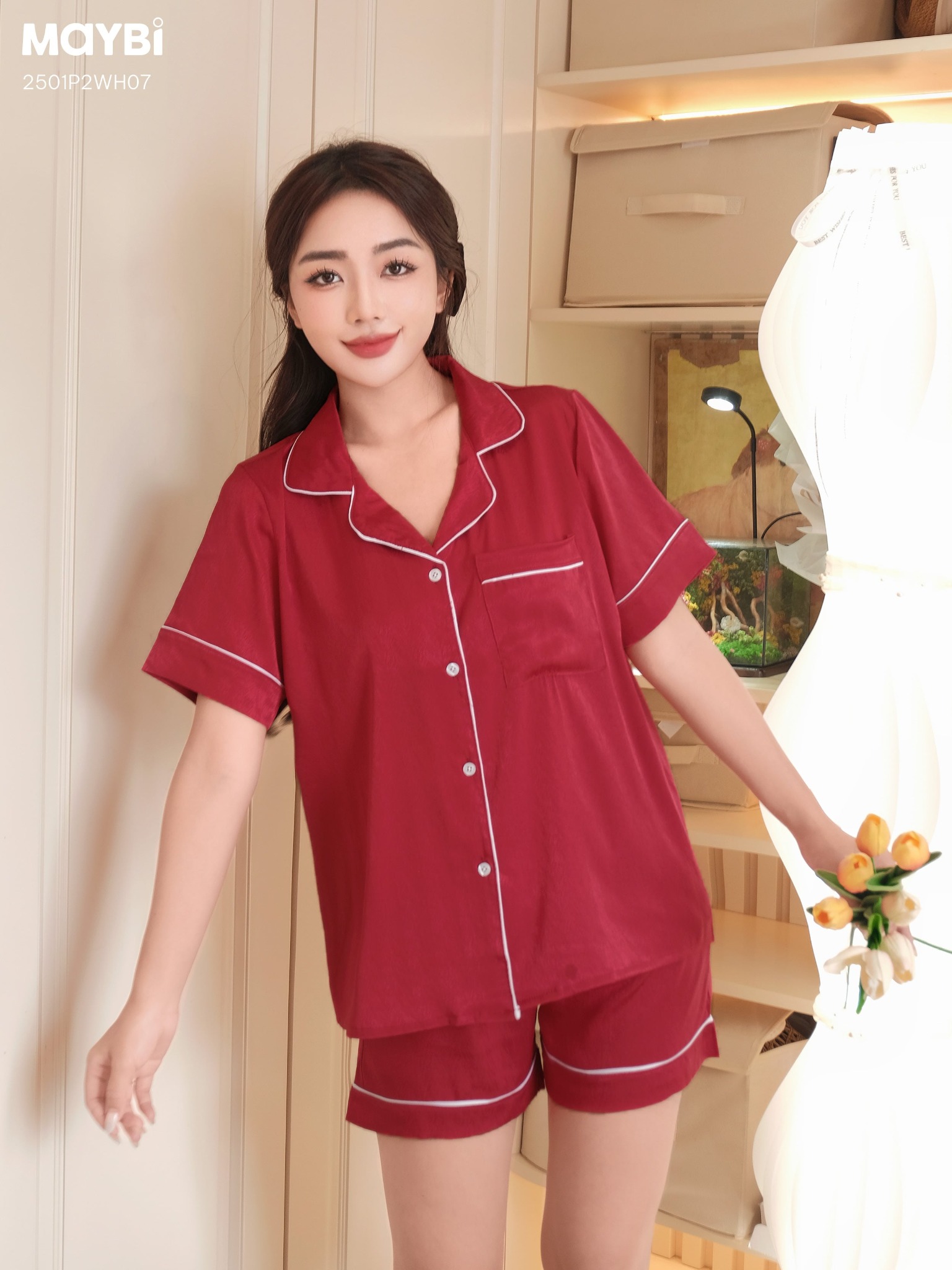 Bộ pyjama ngắn suông lụa tay ngắn viền