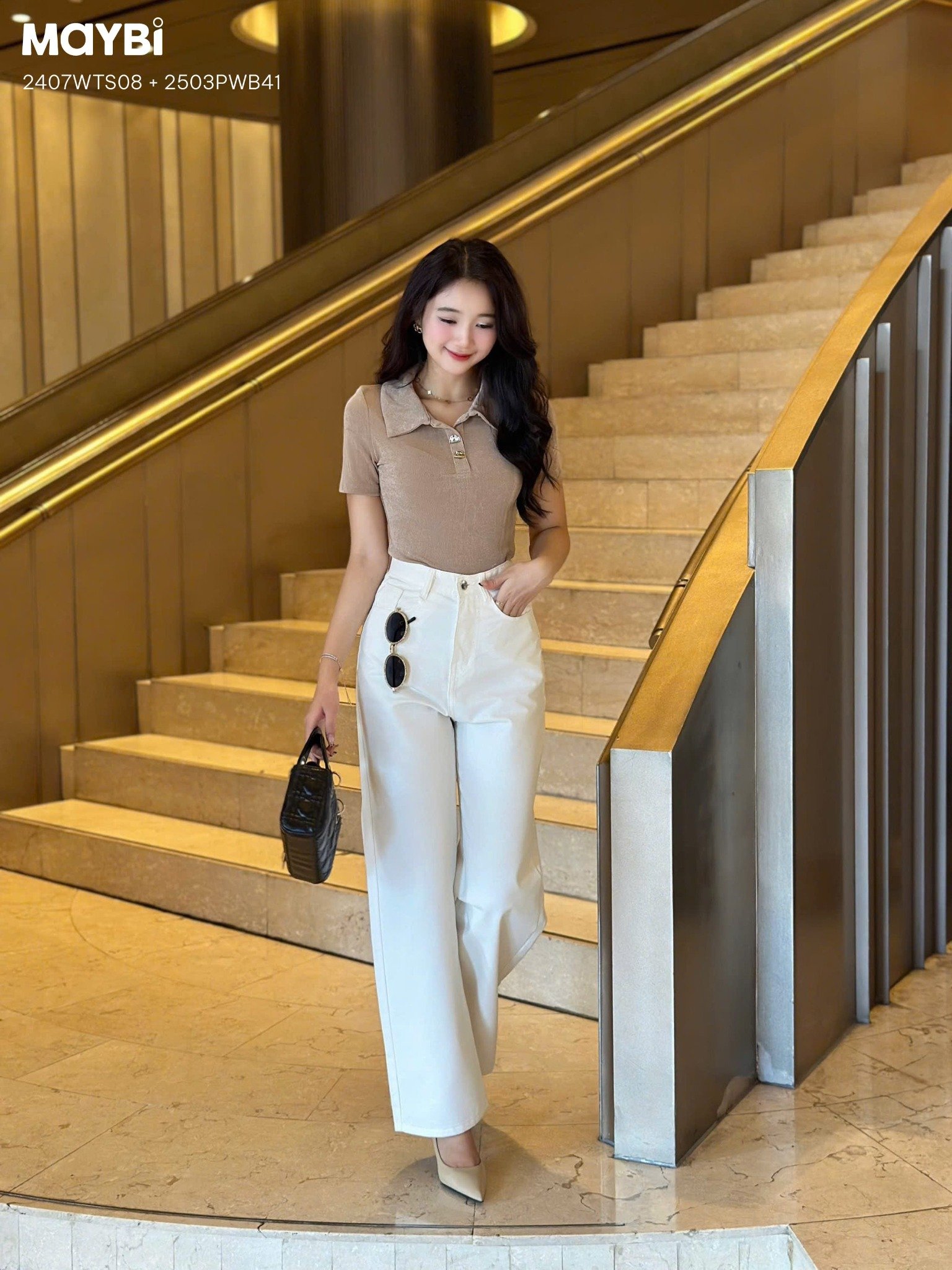 Quần kaki trắng suông thêu nơ trang trí sau