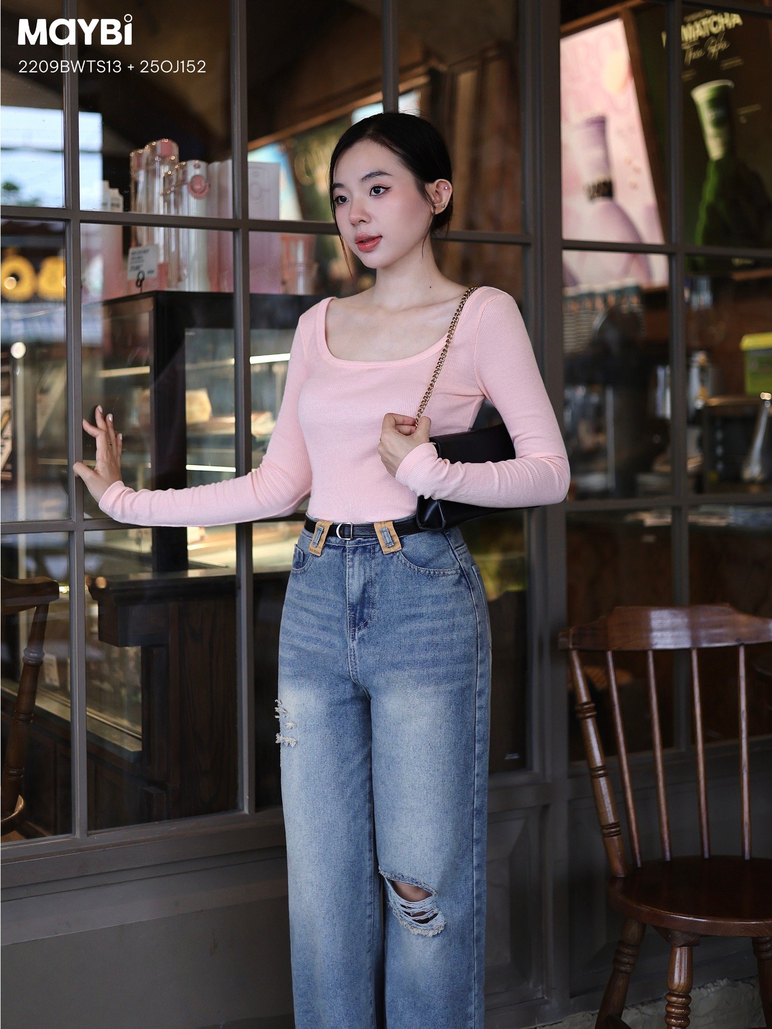 Quần jean ống suông wash rách gối