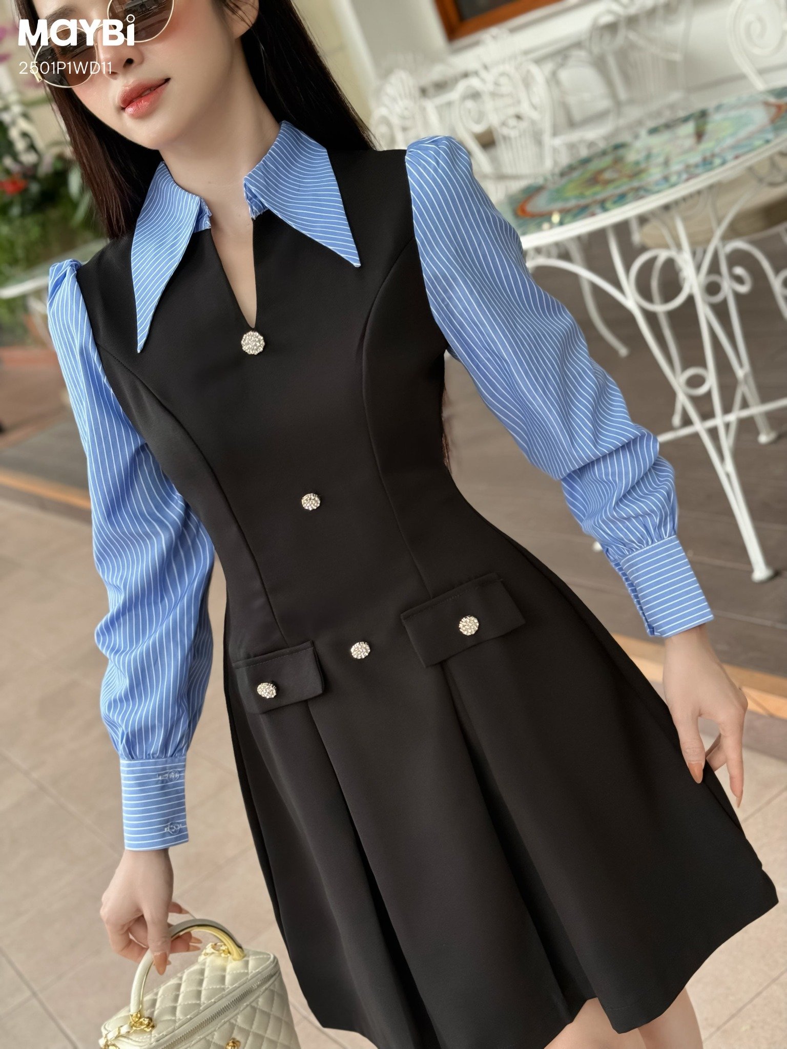 Đầm xòe cotton đen phối cổ sơ mi dáng mini