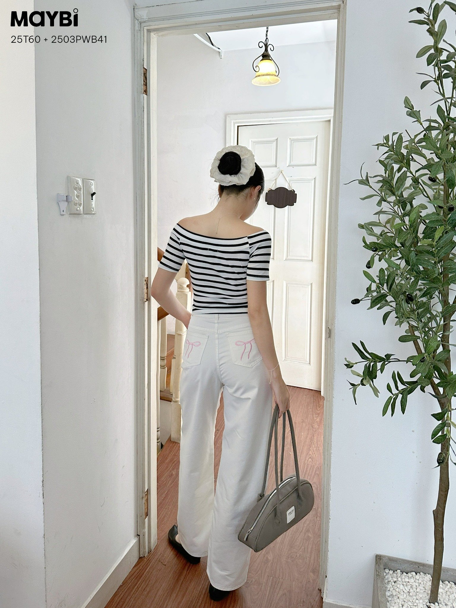 Áo kiểu ôm thun sọc trắng đen ngắn tay bẹt vai