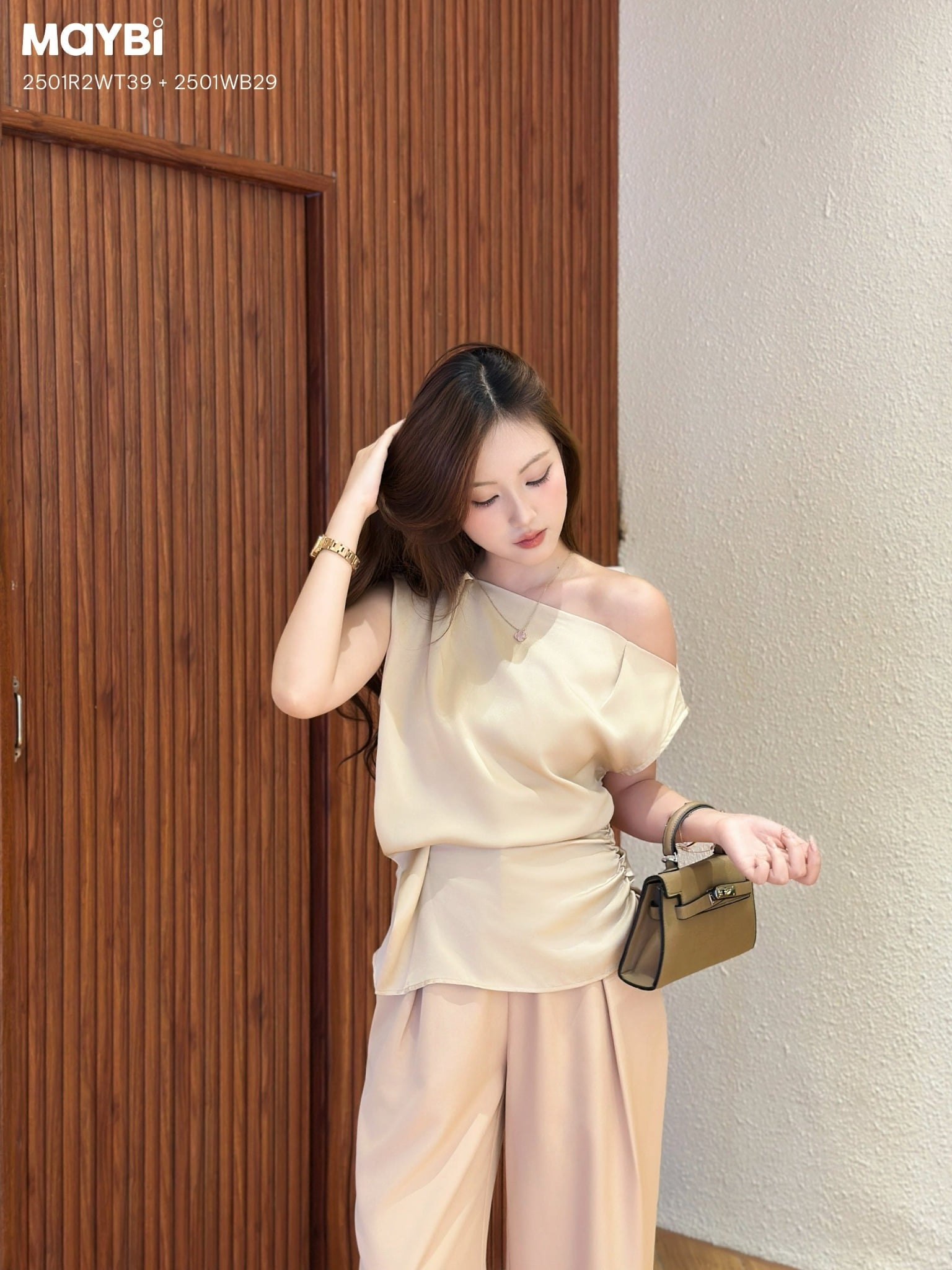 Áo lụa nhún eo