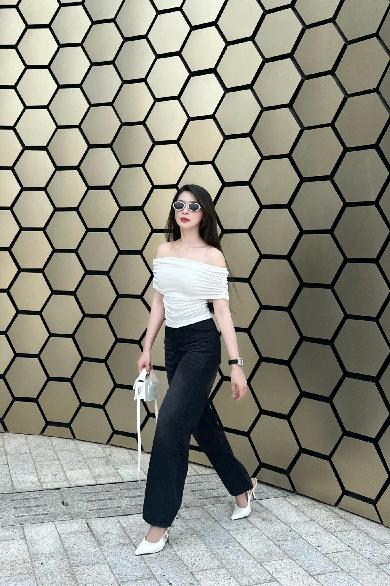 Quần jean ống suông wash đen khói bạc