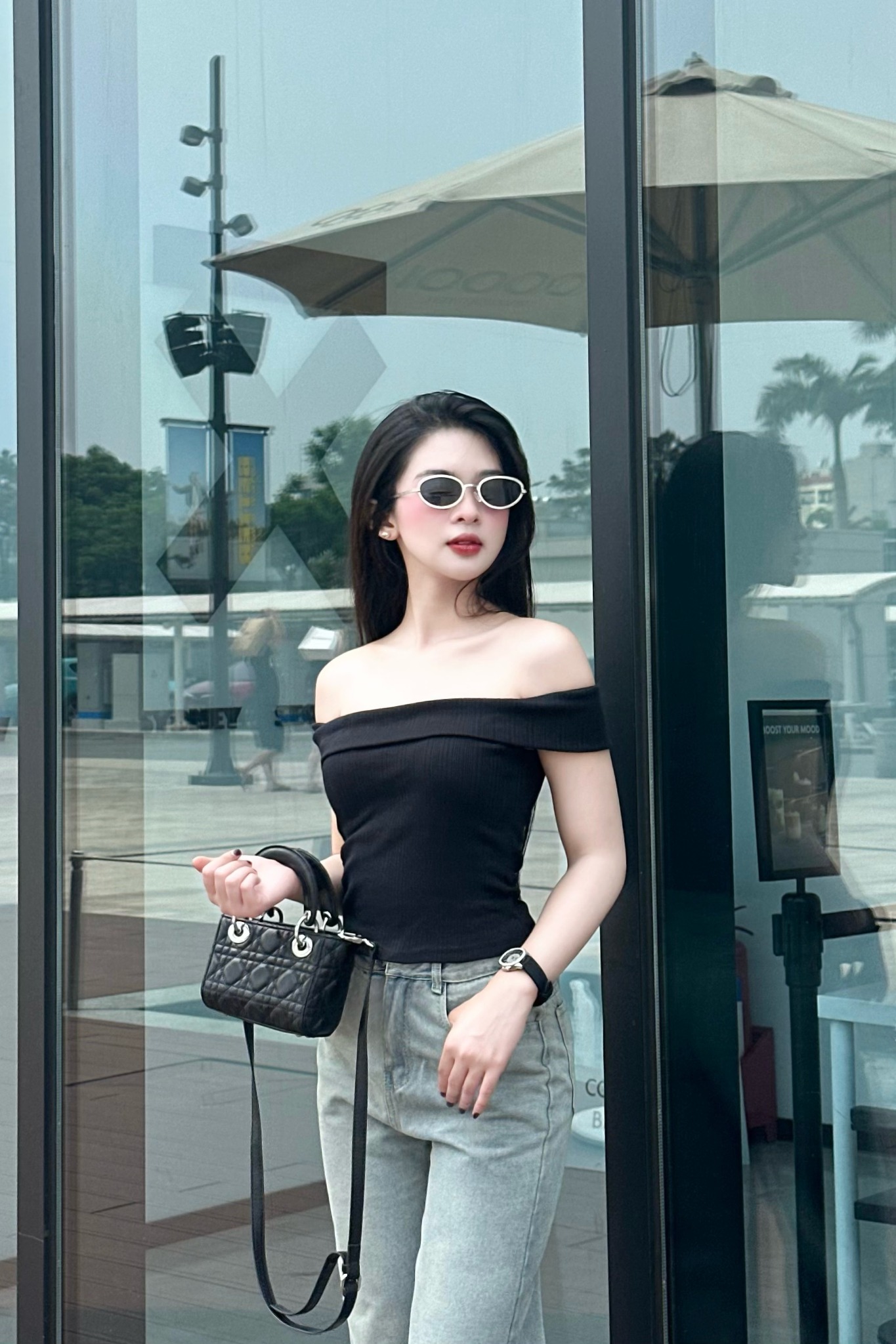 Quần jean ống suông bạc