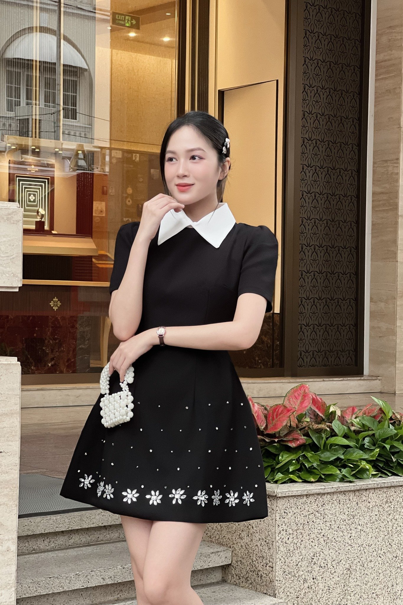 Đầm xòe cổ sơ mi tùng phối đính đá dáng mini