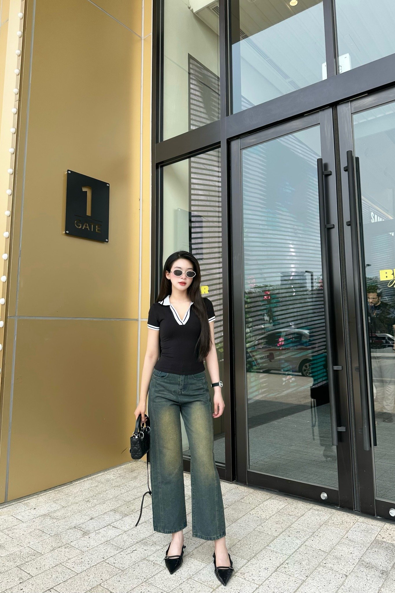 Quần jean ống suông xanh đen cạp cao