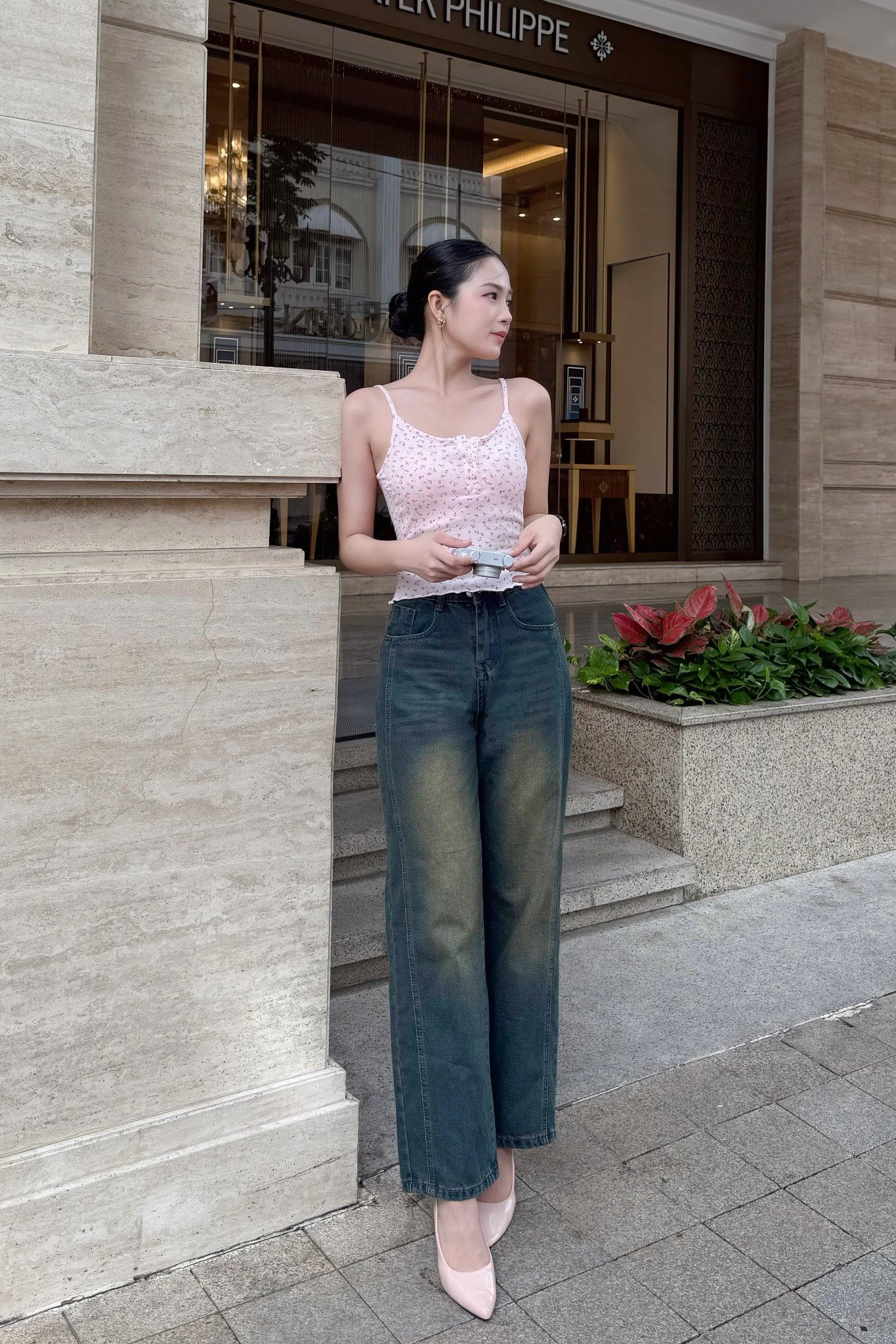 Quần jean ống suông xanh đen cạp cao