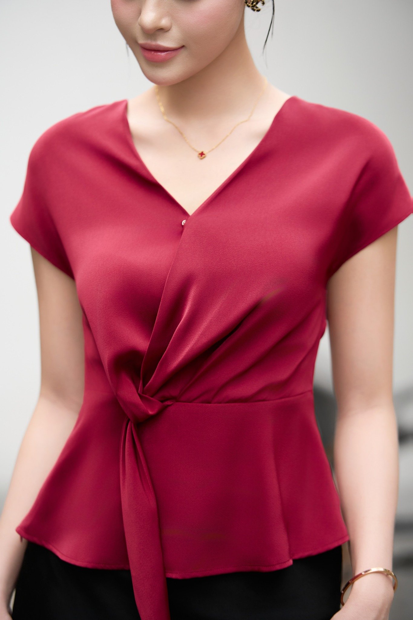 Áo kiểu nữ đắp tà lụa