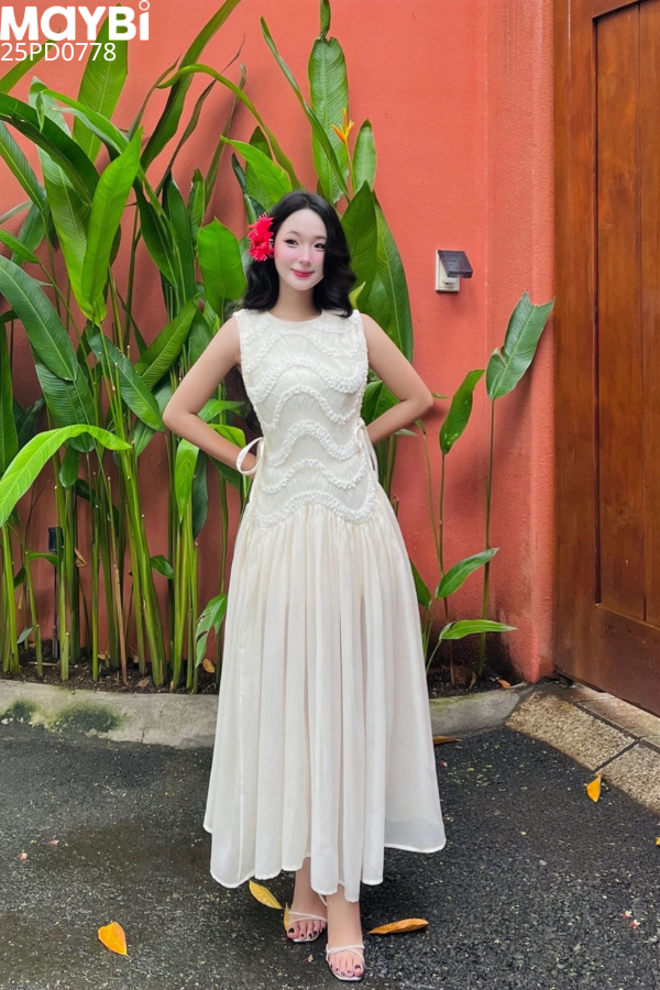 Đầm voan nhún kiểu sát nách dáng midi