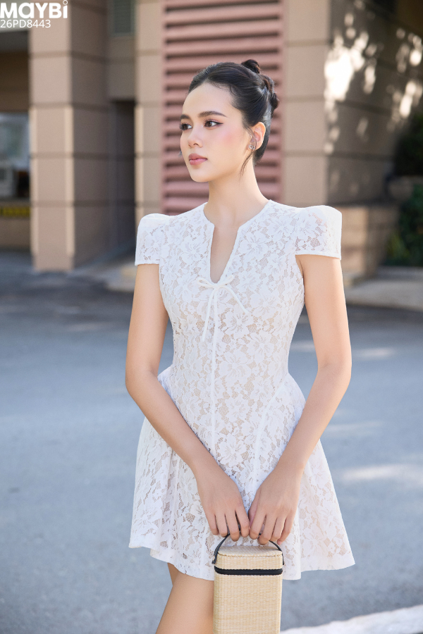 Đầm Ren Hai Lớp Dáng Xòe Nơ Cổ Colette