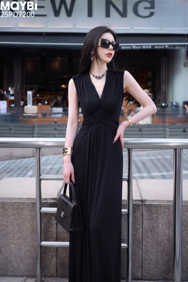 Đầm Midi Cổ V Sát Nách