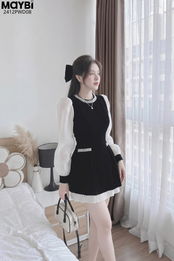 Đầm xòe nhung đen tay phối voan dáng mini