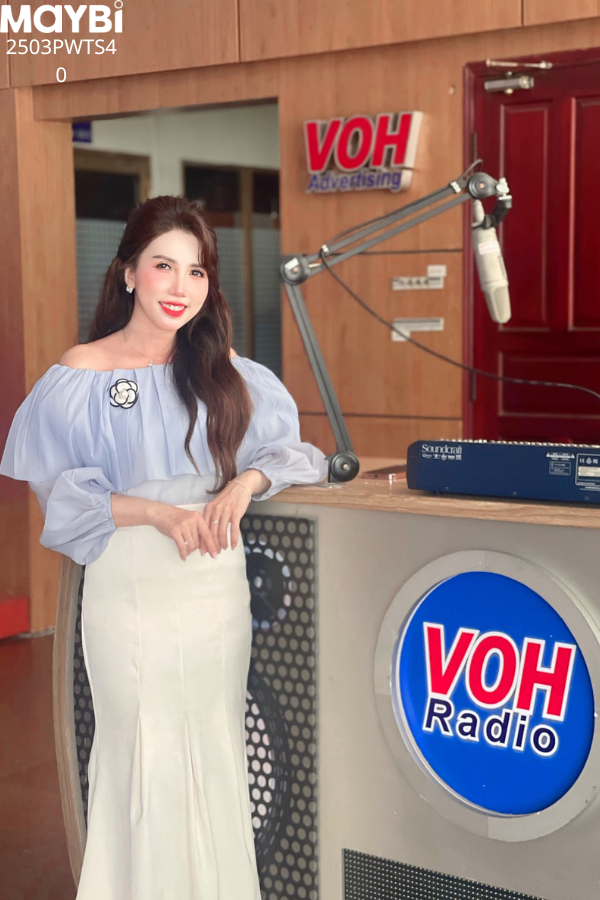 Áo kiểu bẹt vai voan xanh tay dài