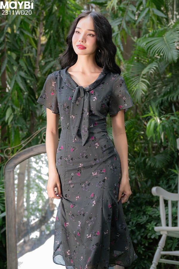 Đầm dài ôm voan hoa