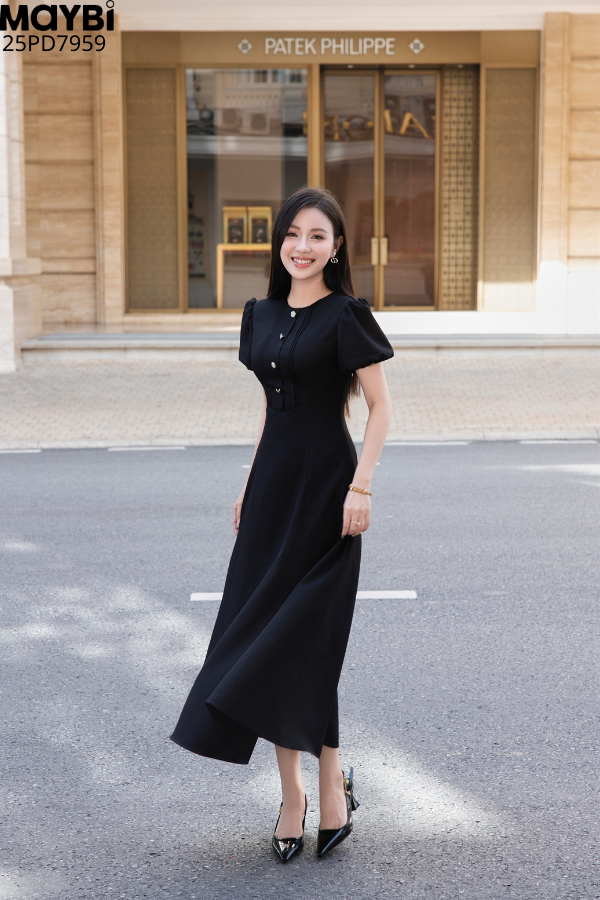 Đầm midi cổ tròn cut-out lưng nút kiểu