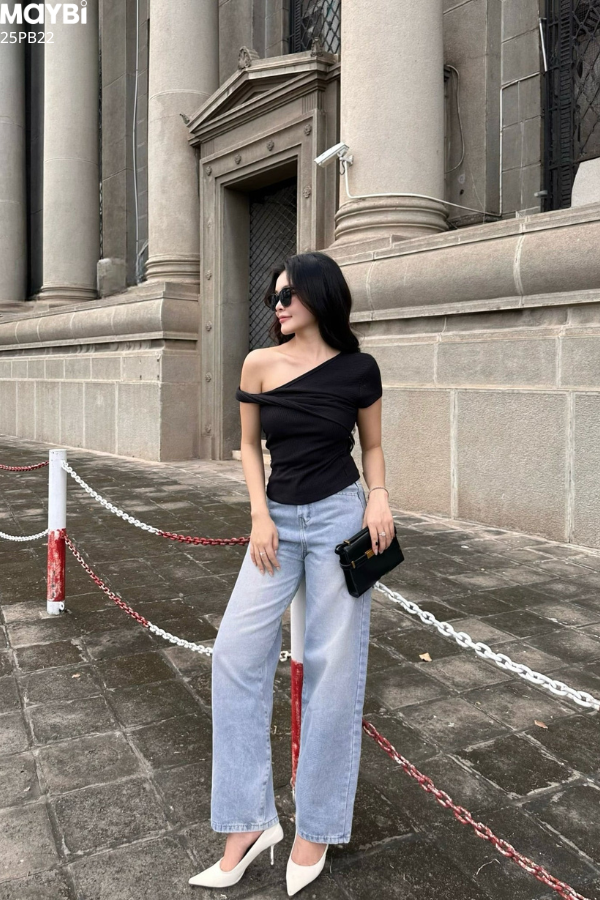 Quần jean xanh ống suông phối thêu nơ hồng