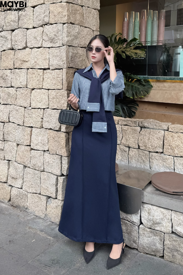 Set áo sơ mi và chân váy suông dáng midi kèm choàng cổ