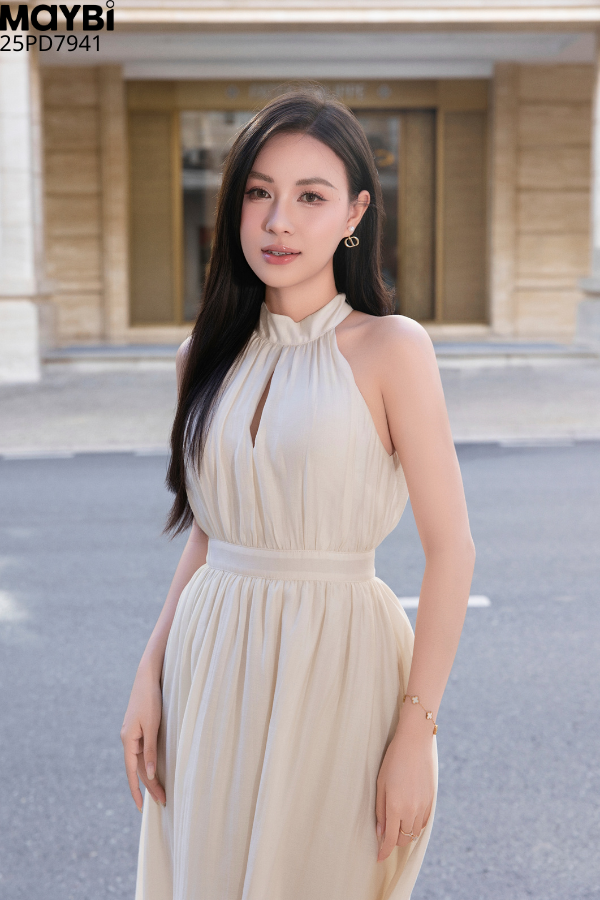 Đầm kem Cổ Yếm Dáng Dài Thanh Lịch