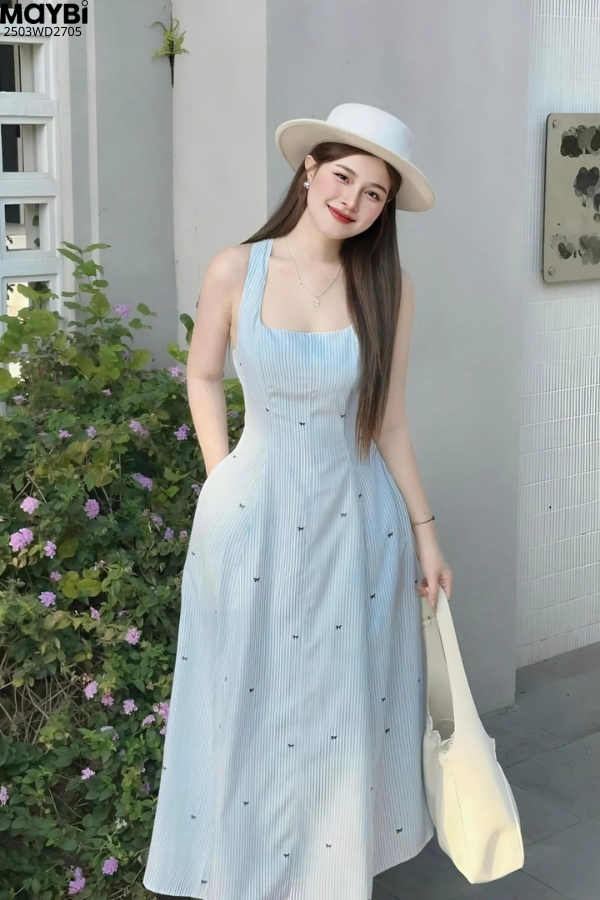 Đầm xòe sọc xanh in nơ hai dây dáng midi