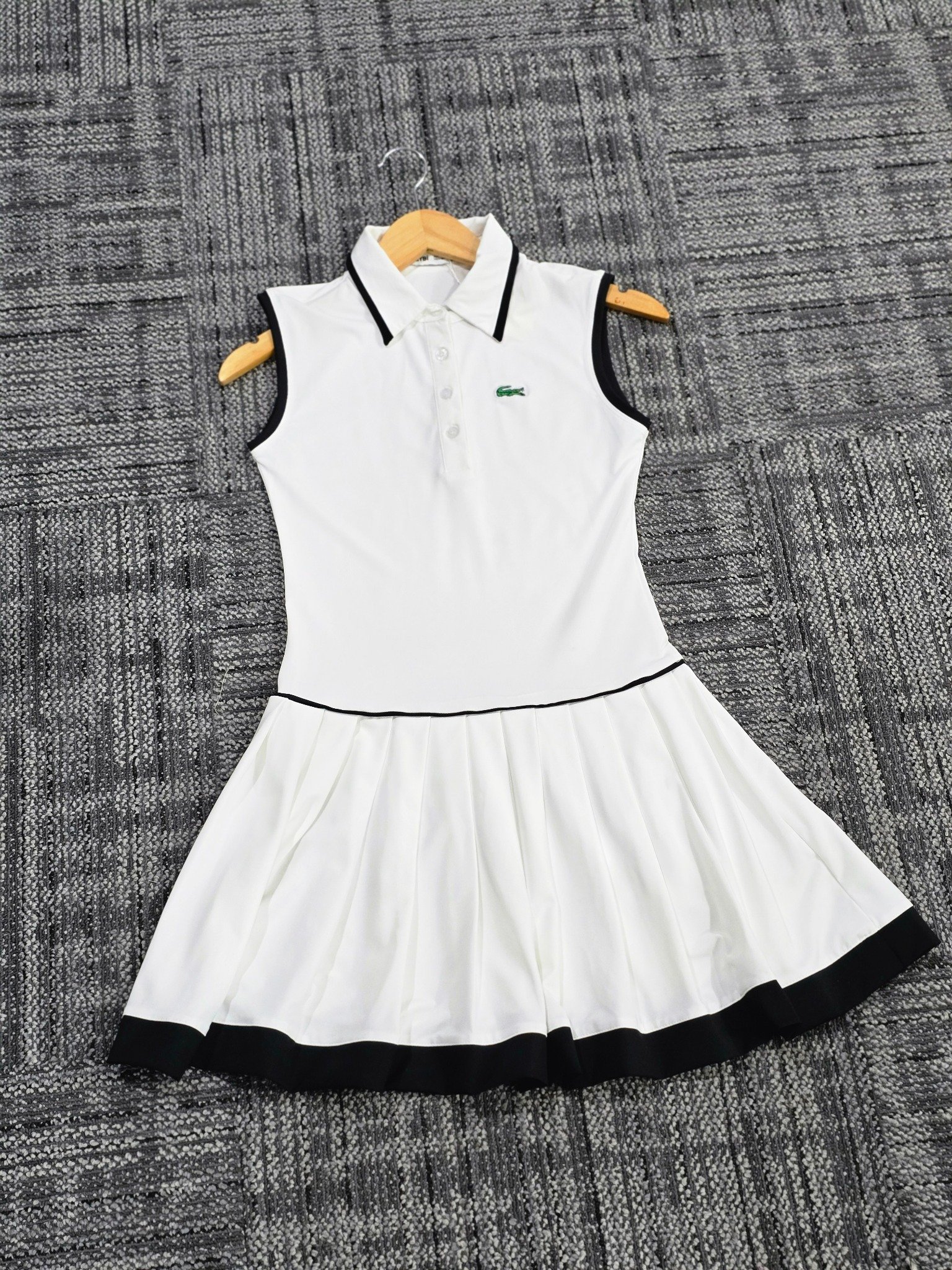 Đầm thun xếp ly sát nách dáng mini