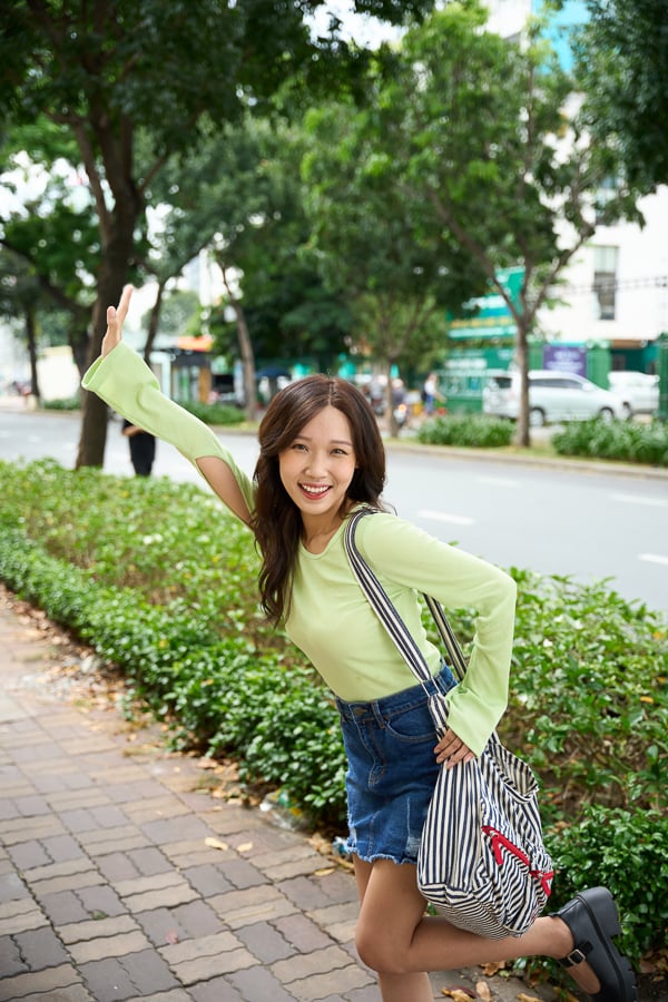 Áo ôm thun tay dài cutout