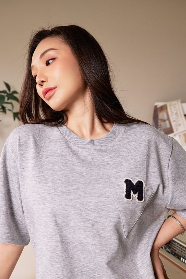 Đầm thun suông phối sticker M