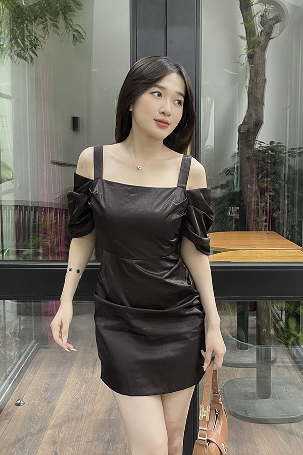 Đầm ôm oganza phối tay xếp li