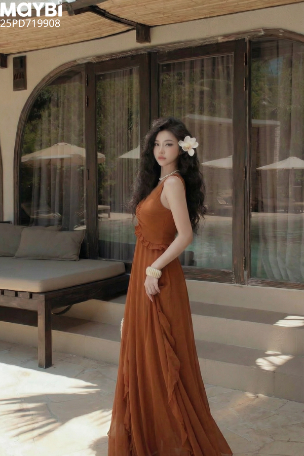 Đầm voan cổ V phối bèo dáng midi