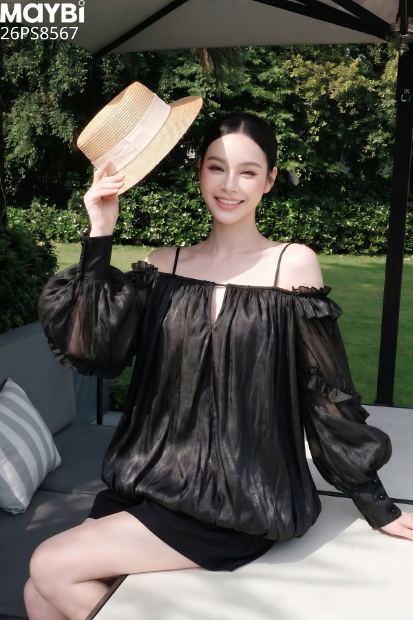 Set áo bẹt vai tằm ánh và quần short tafta Serena