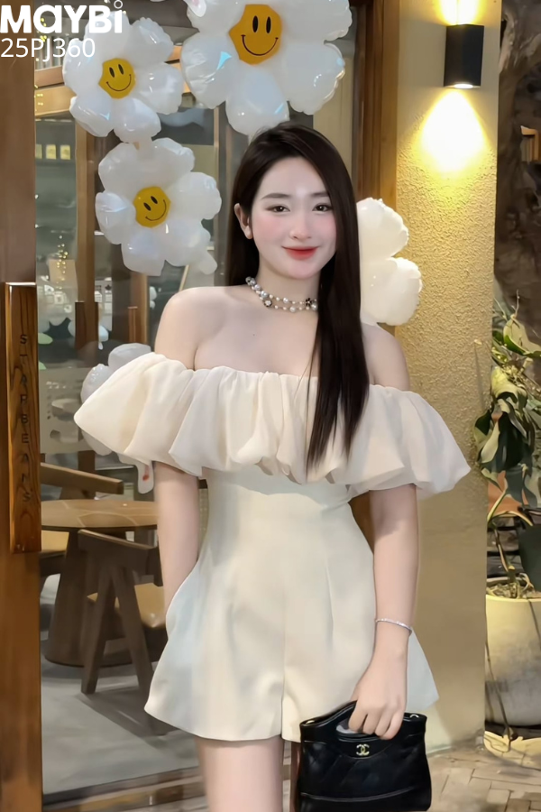 Jumpsuit bẹt vai phối bèo dáng mini