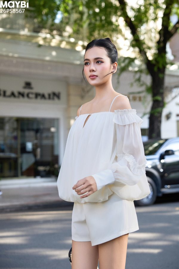 Set áo bẹt vai tằm ánh và quần short tafta Serena