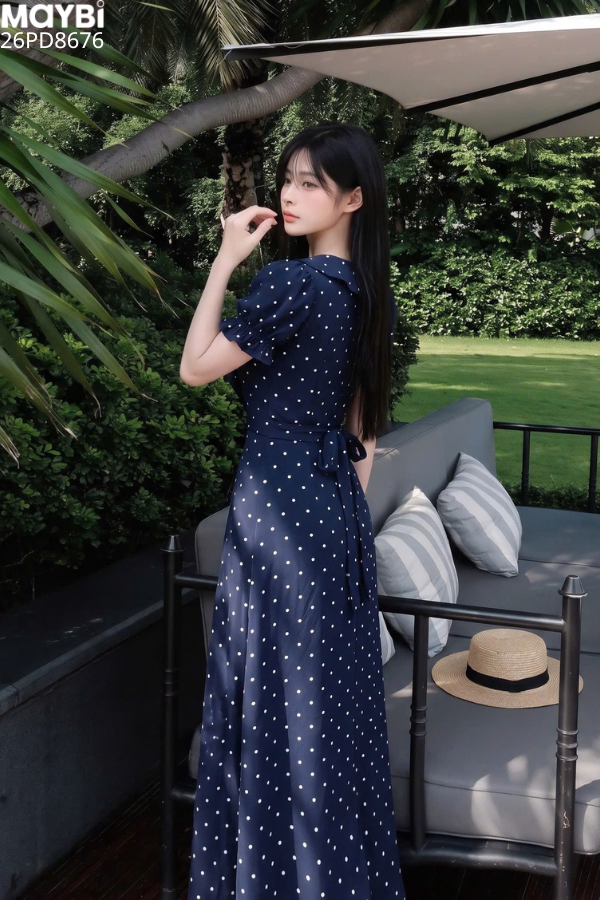 Đầm cổ V tay bo dáng xòe dài