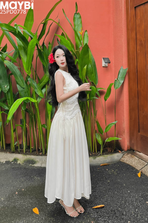 Đầm voan nhún kiểu sát nách dáng midi