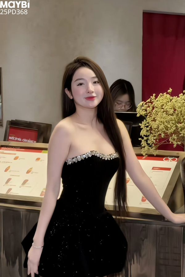 Đầm quây đính đá dáng mini