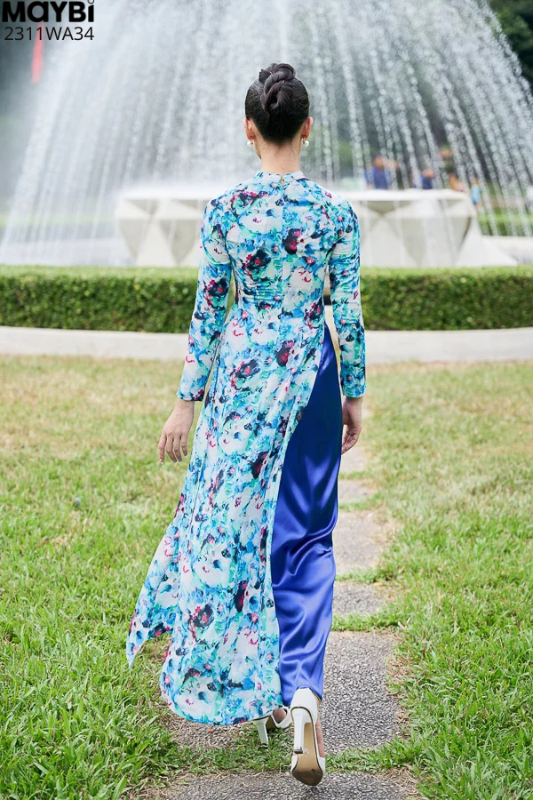Áo dài ôm lụa