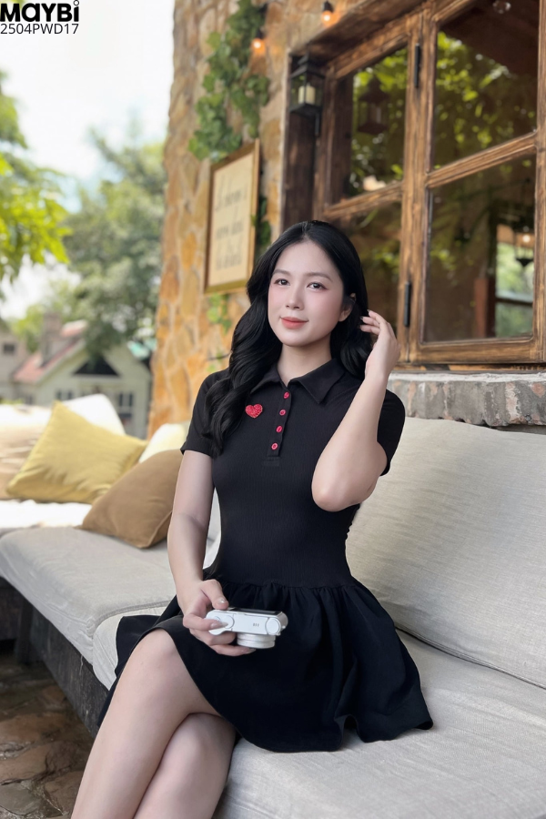 Đầm polo thun đen tùng nhún xòe dáng mini