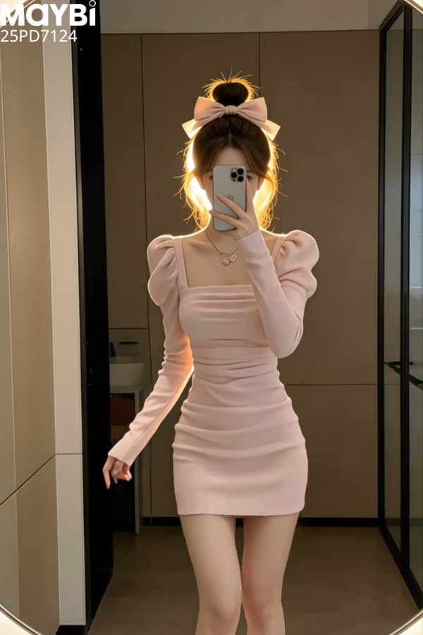 Đầm ôm cổ vuông dài tay dáng mini