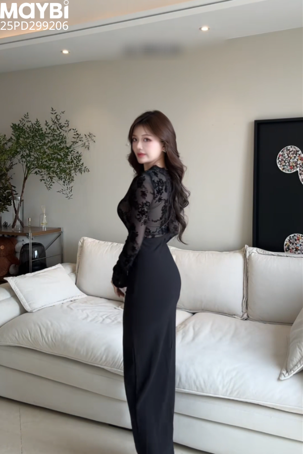 Đầm ôm dài tay phối ren dáng midi
