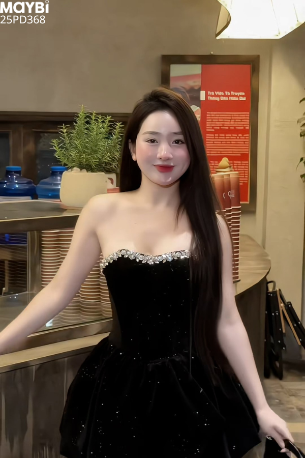 Đầm quây đính đá dáng mini