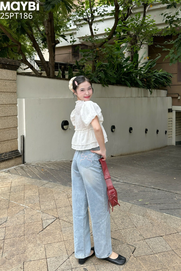 Áo croptop form rộng tay bí trắng