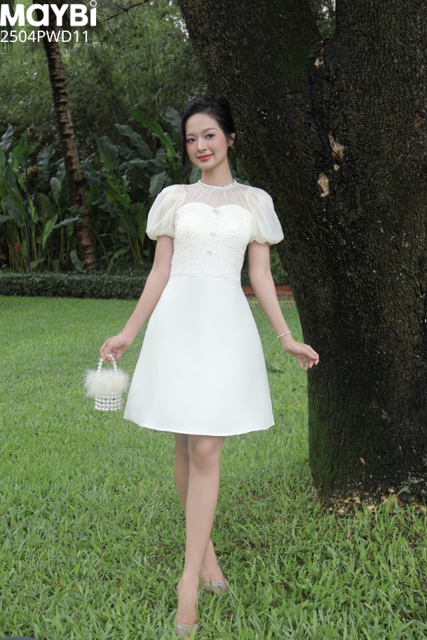 Đầm xòe tafta phối voan kem tay bí dáng midi