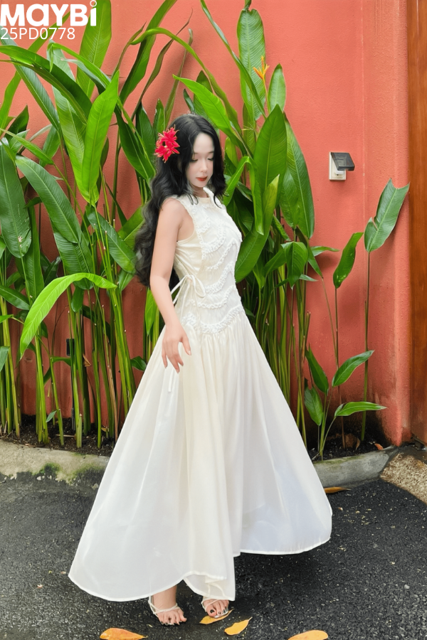 Đầm voan nhún kiểu sát nách dáng midi