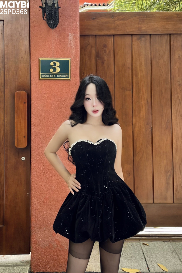 Đầm quây đính đá dáng mini