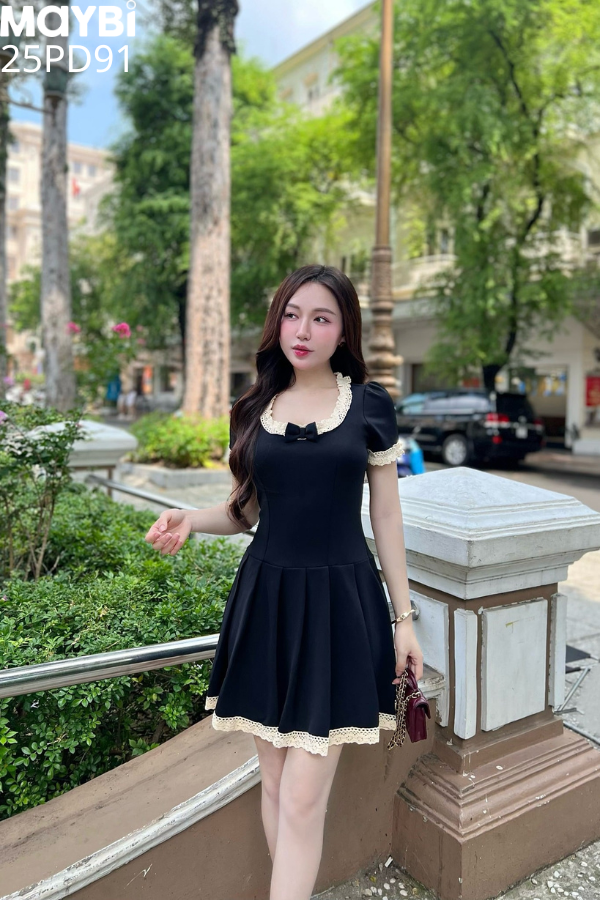 Đầm peplum xếp ly phối ren dáng mini