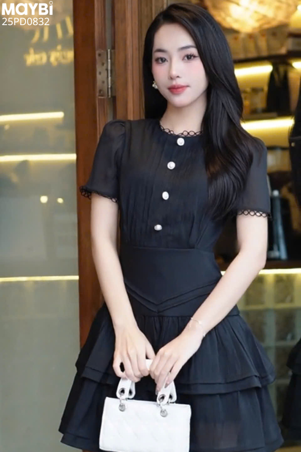 Đầm xoè tầng ngắn tay dáng mini