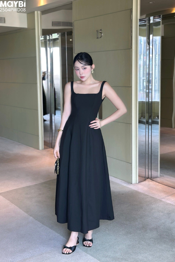 Đầm xòe cổ U dây bản dáng maxi đen