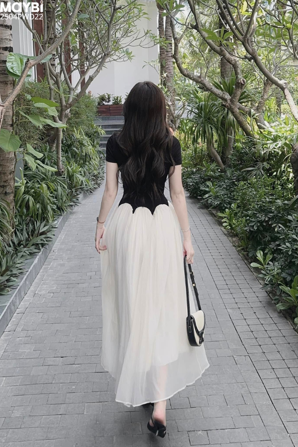 Đầm thun ôm đen tay ngắn tùng xòe dáng maxi